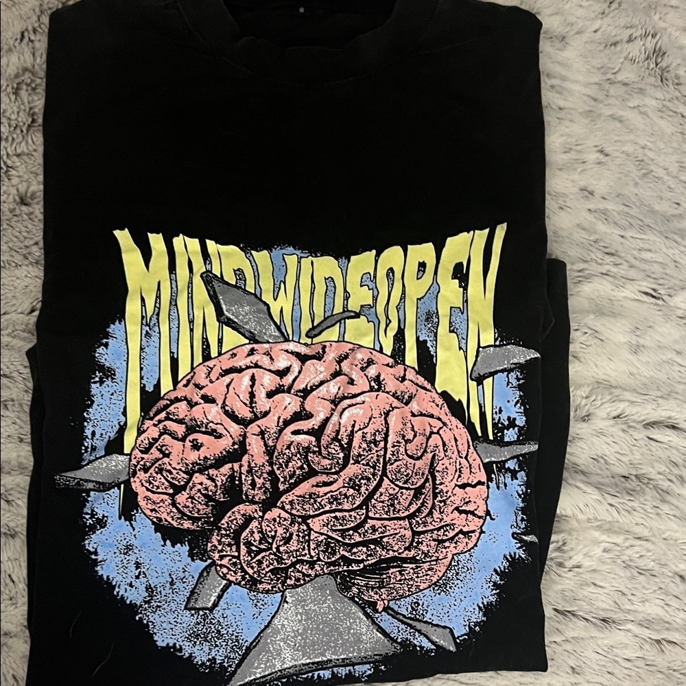 5/$10 item Black Graphic Tee with Brain Design
